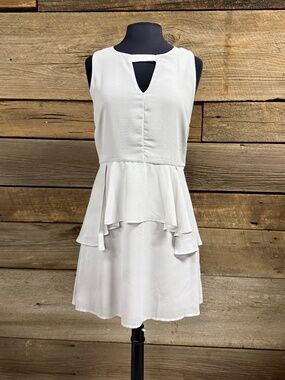 NWT Esley Tiered Skirt Dress, Gray, Size Medium
